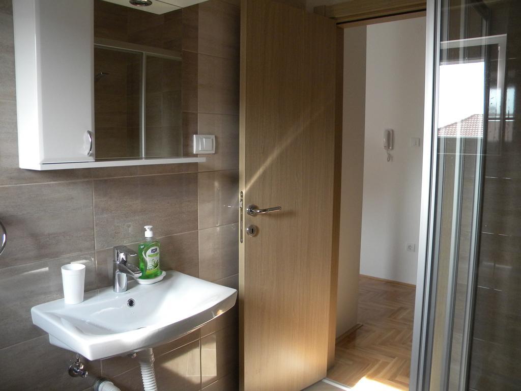 Apartment Srebrni Oblak Arandjelovac Εξωτερικό φωτογραφία